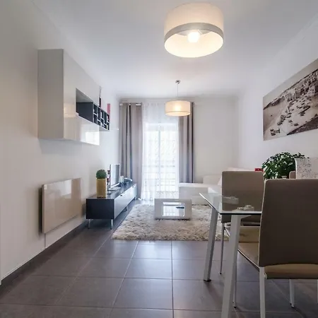 Oldtown 330ft Parking Ac Wifi アルブフェイラ