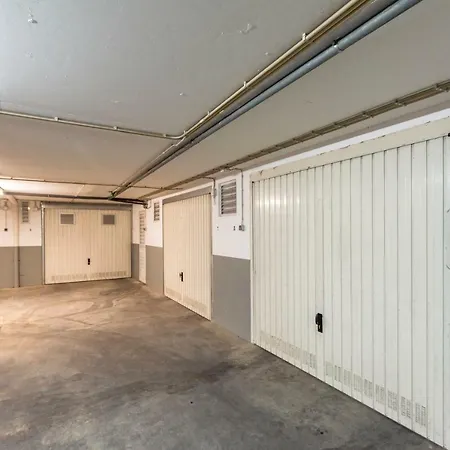 Oldtown 330ft Parking Ac Wifi アパート